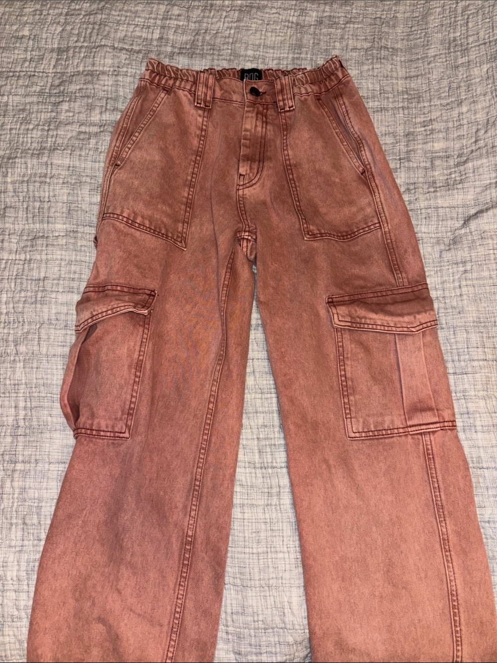 Women’s BDG Cargo Jeans in Dusty Rose